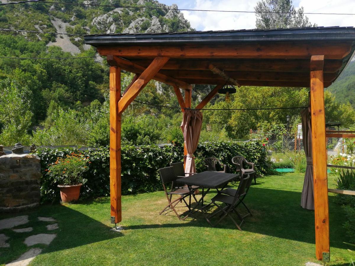 Apartamentos Mobison Salinas de Bielsa Luaran gambar