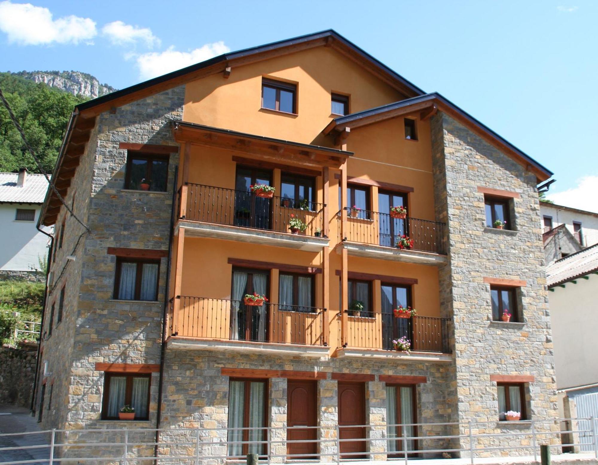 Apartamentos Mobison Salinas de Bielsa Luaran gambar